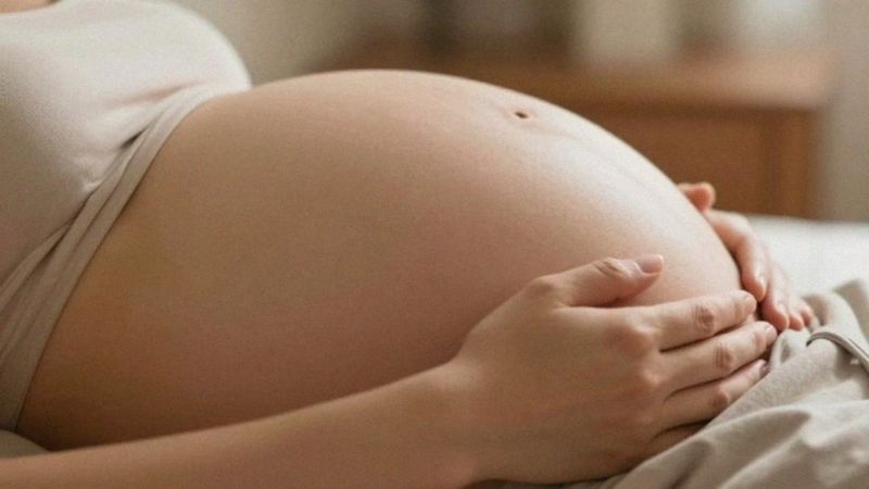 Jak płód reaguje na dźwięk i dotyk w łonie?