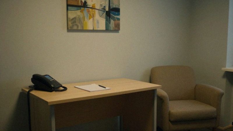 Jak działa całodobowy telefon zaufania w praktyce?