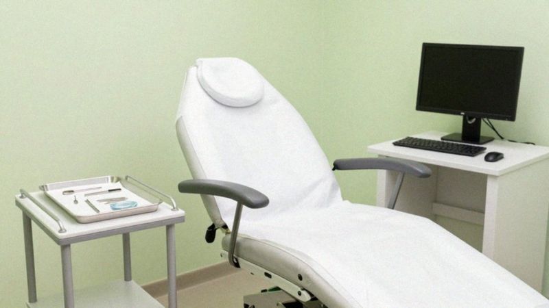 Kiedy skonsultować objawy menopauzy i jakie badania wykonać?