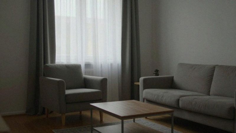 W jaki sposób matka sabotuje relację z ojcem?