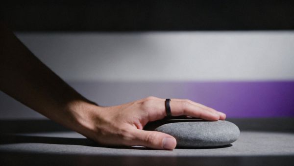 Aseksualność — co to jest i jak rozpoznać brak pociągu seksualnego?