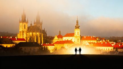 Czym jest związek partnerski? Prawa, różnice i zdrowie psychiczne
