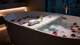 Jak urozmaicić masturbację? Techniki, gadżety i porady dla lepszej przyjemności