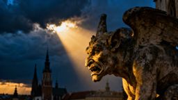 Obmowa — co to jest i jak wpływa na relacje społeczne?