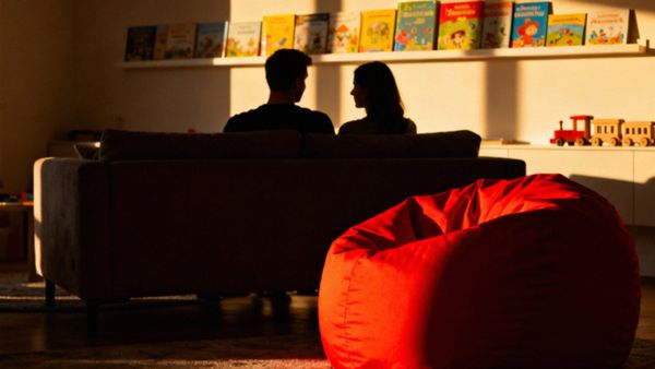 Zazdrosne dziecko o partnera — jak pomóc mu się odnaleźć?