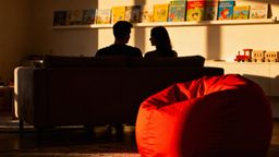 Zazdrosne dziecko o partnera — jak pomóc mu się odnaleźć?