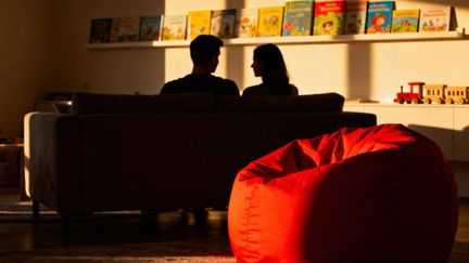 Zazdrosne dziecko o partnera — jak pomóc mu się odnaleźć?